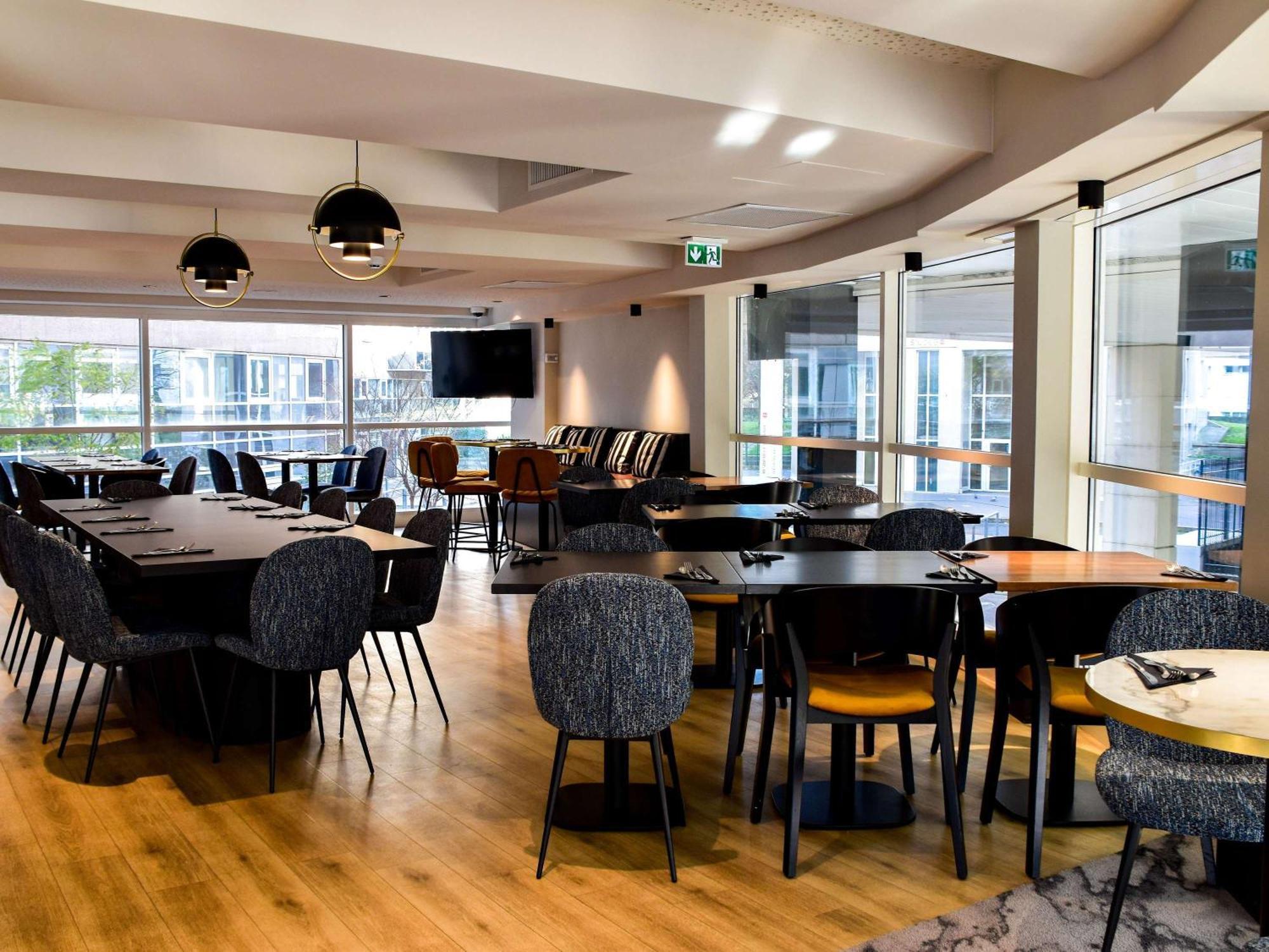 Mercure Lyon Centre Charpennes 4*