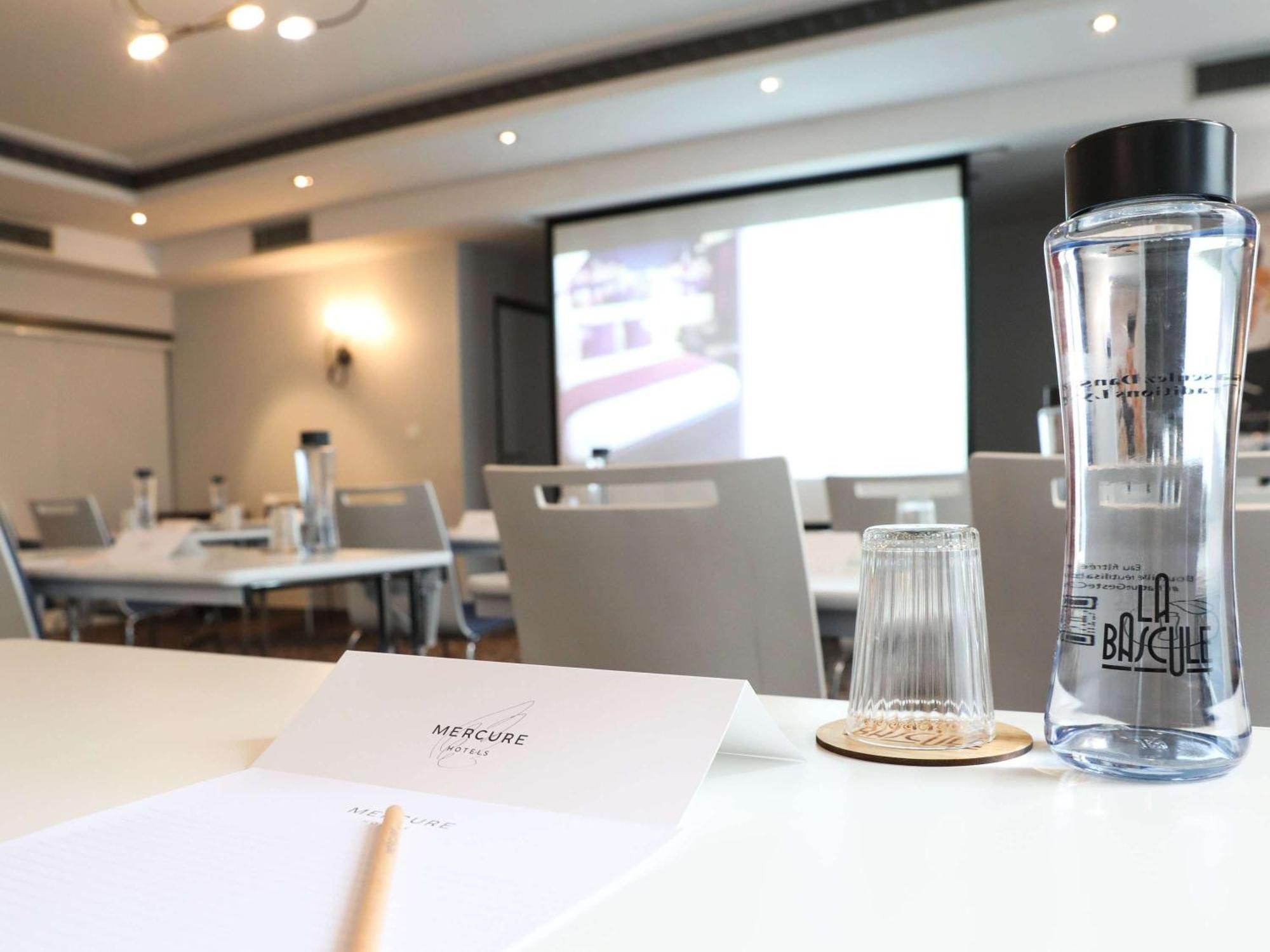 Mercure Lyon Centre Charpennes Hotel 4*