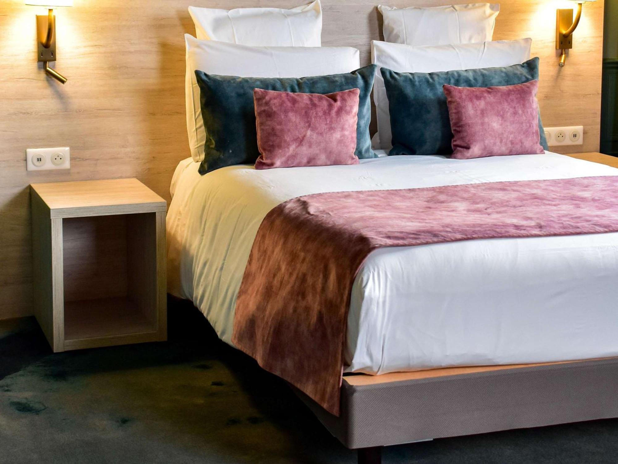 Mercure Lyon Centre Charpennes Hotel