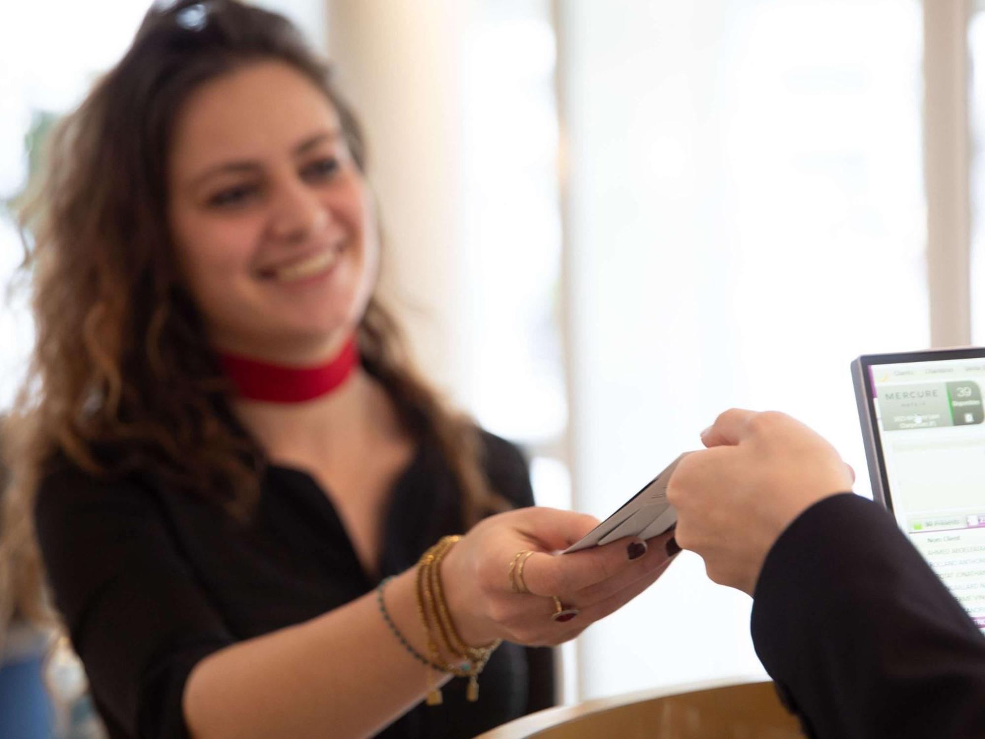 Hotel Mercure Lyon Centre Charpennes 4*